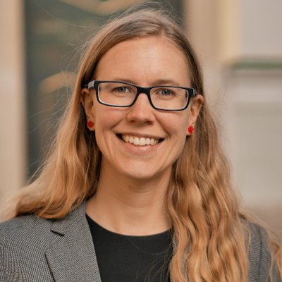 Dr. Annemieke van den Dool