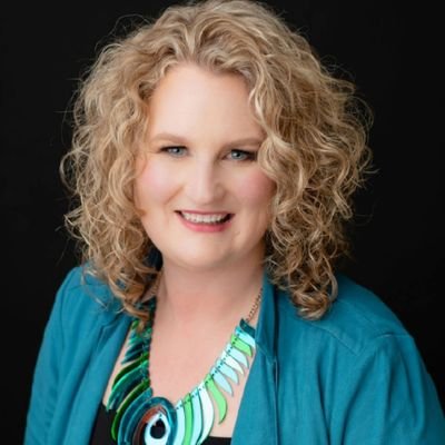 Carrie Wolinetz