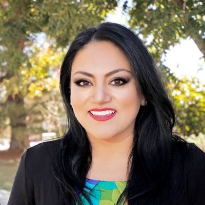 Lorely Ambriz
