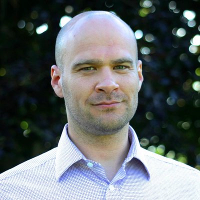 Michael VanElzakker